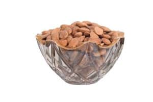 مغز هسته زردآلو خام