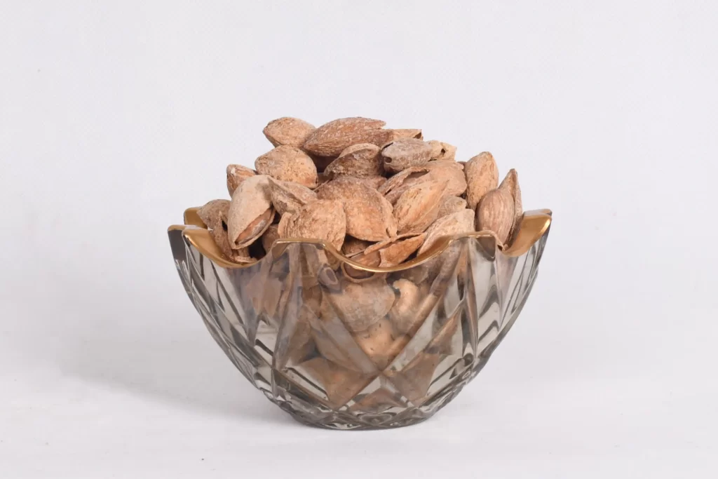 بادام پوست کاغذی خام