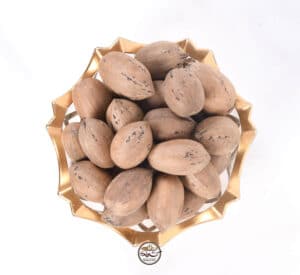 گردو پکان با پوست