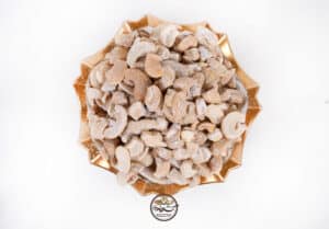 بادام هندی بوداده کم نمک شکسته